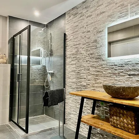 1041 By Mountain Ways Apartman *