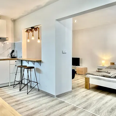 1041 By Mountain Ways *