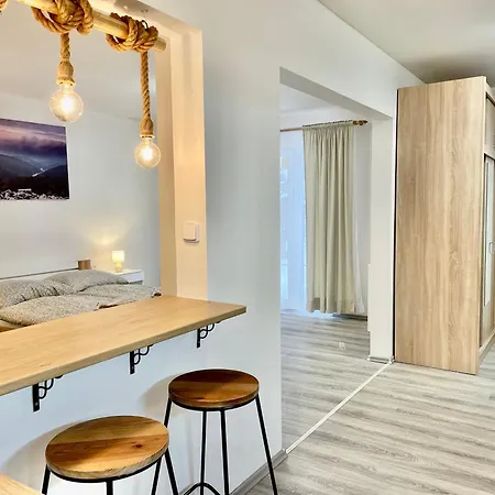 Hurby Apartments *