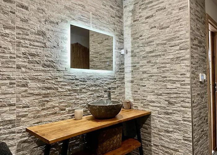 1041 By Mountain Ways