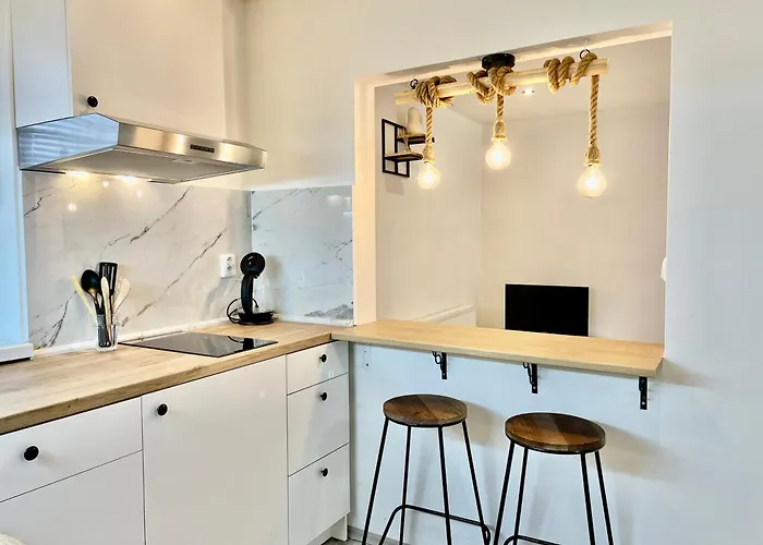 1041 By Mountain Ways